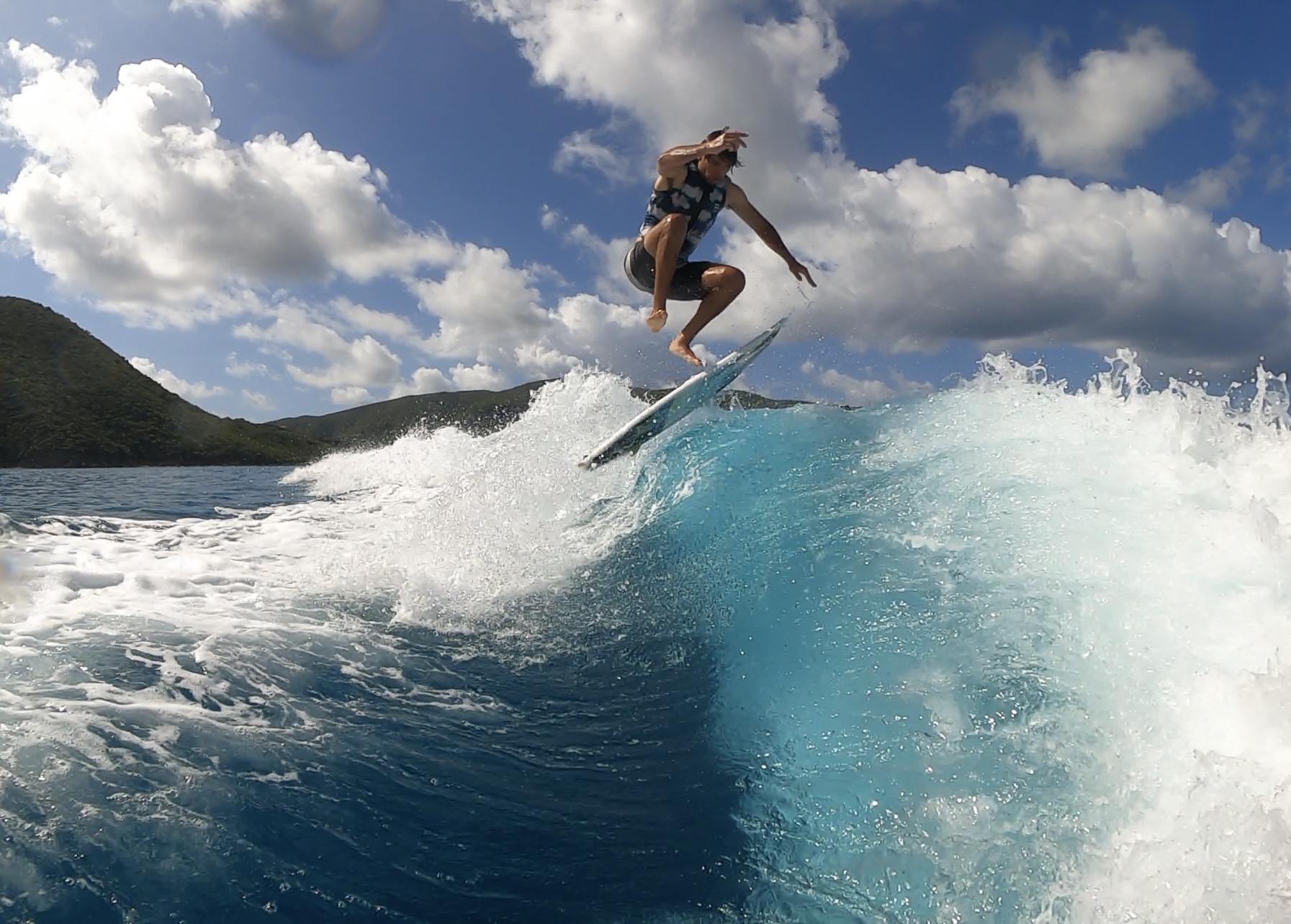 Matthew Blew wake surfing air